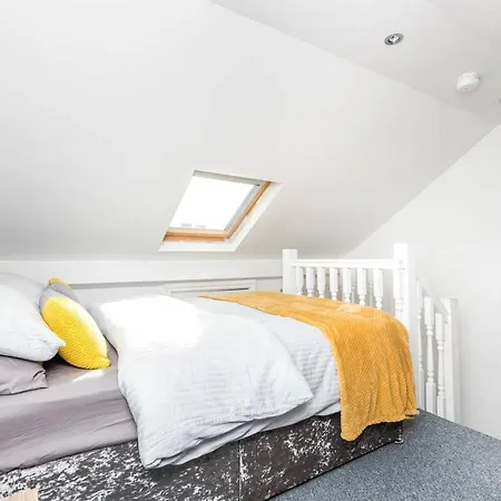 The Queen Vic - Near The Racecourse York